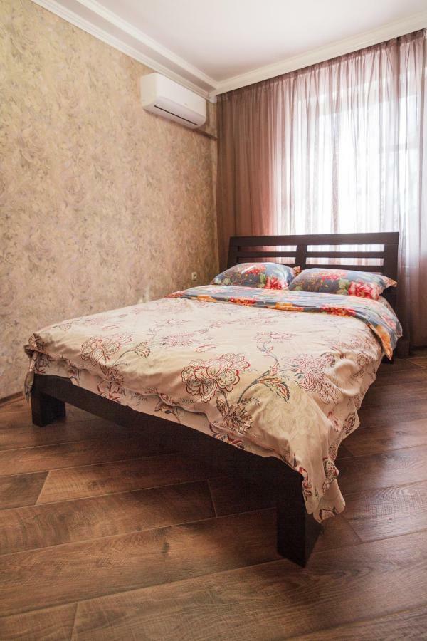 Apartment In Deribasovskay Street 20 โอเดสซา ภายนอก รูปภาพ